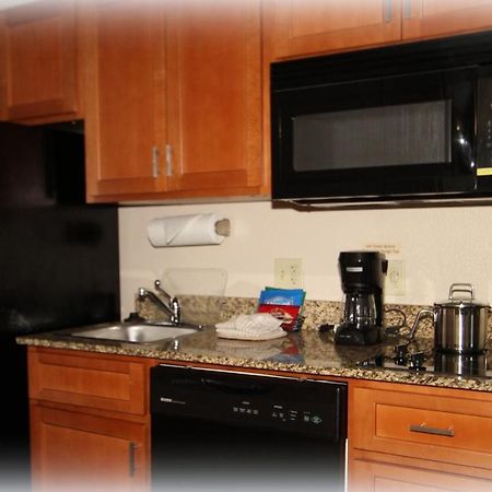 Candlewood Suites Fredericksburg By Ihg Εξωτερικό φωτογραφία