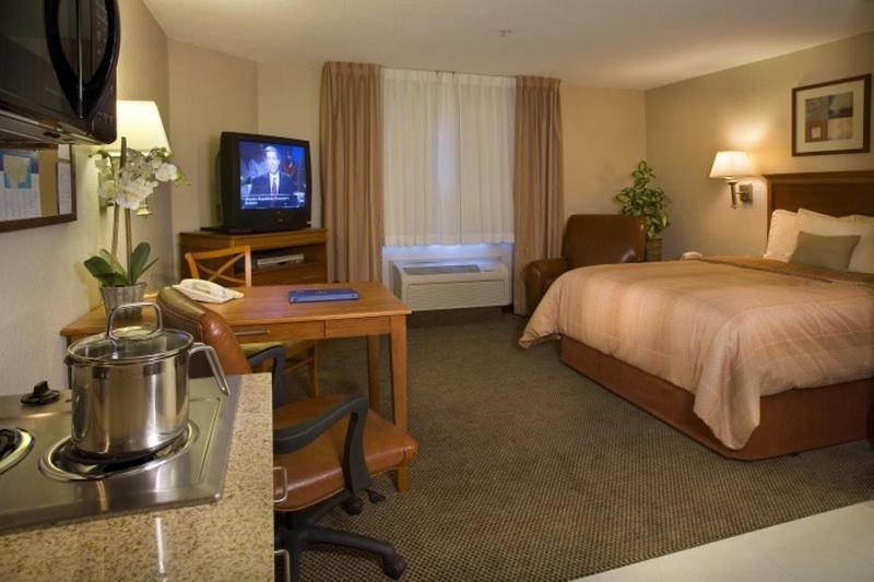 Candlewood Suites Fredericksburg, An Ihg Hotel Εξωτερικό φωτογραφία