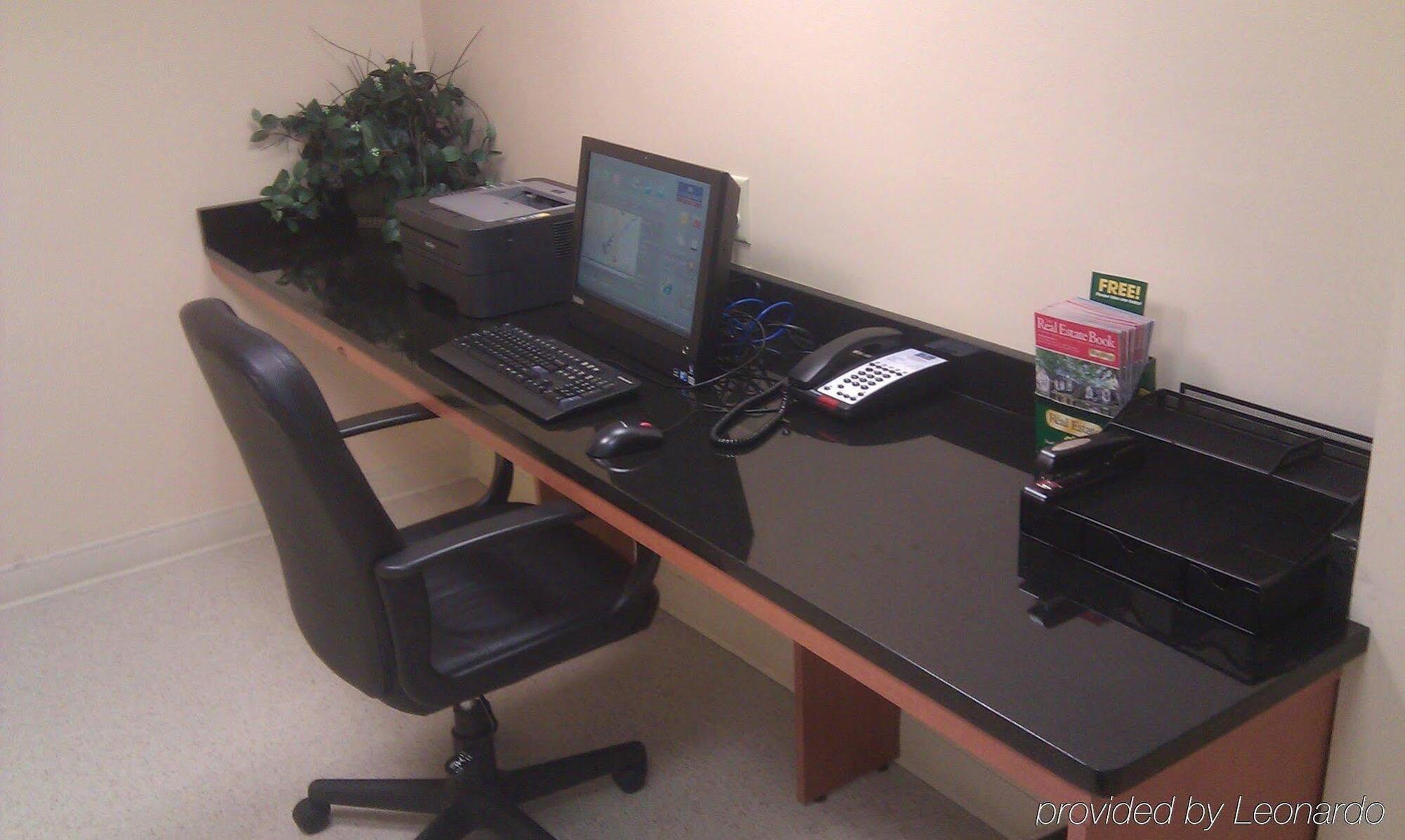 Candlewood Suites Fredericksburg By Ihg Εξωτερικό φωτογραφία